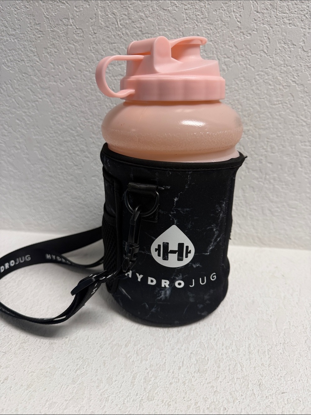 NWOT HydroJug Pink Bottle with Black Marble Carry Sleeve pockets